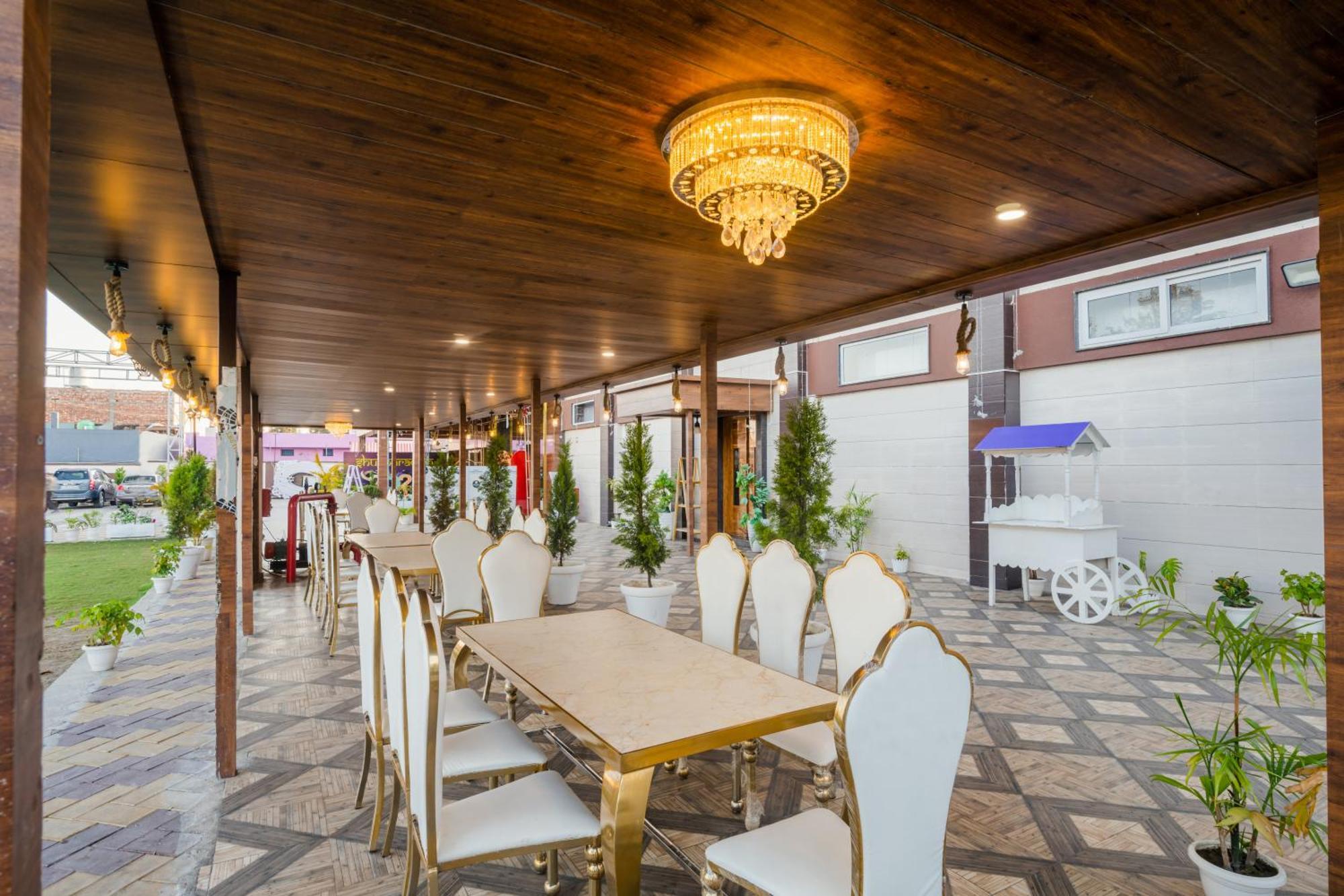 Hotel Vasdaa Grand Dehradun Buitenkant foto